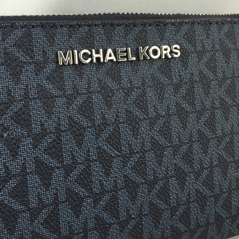 Michael Kors NEW jet set travel double zip wallet - Picture 3 of 8